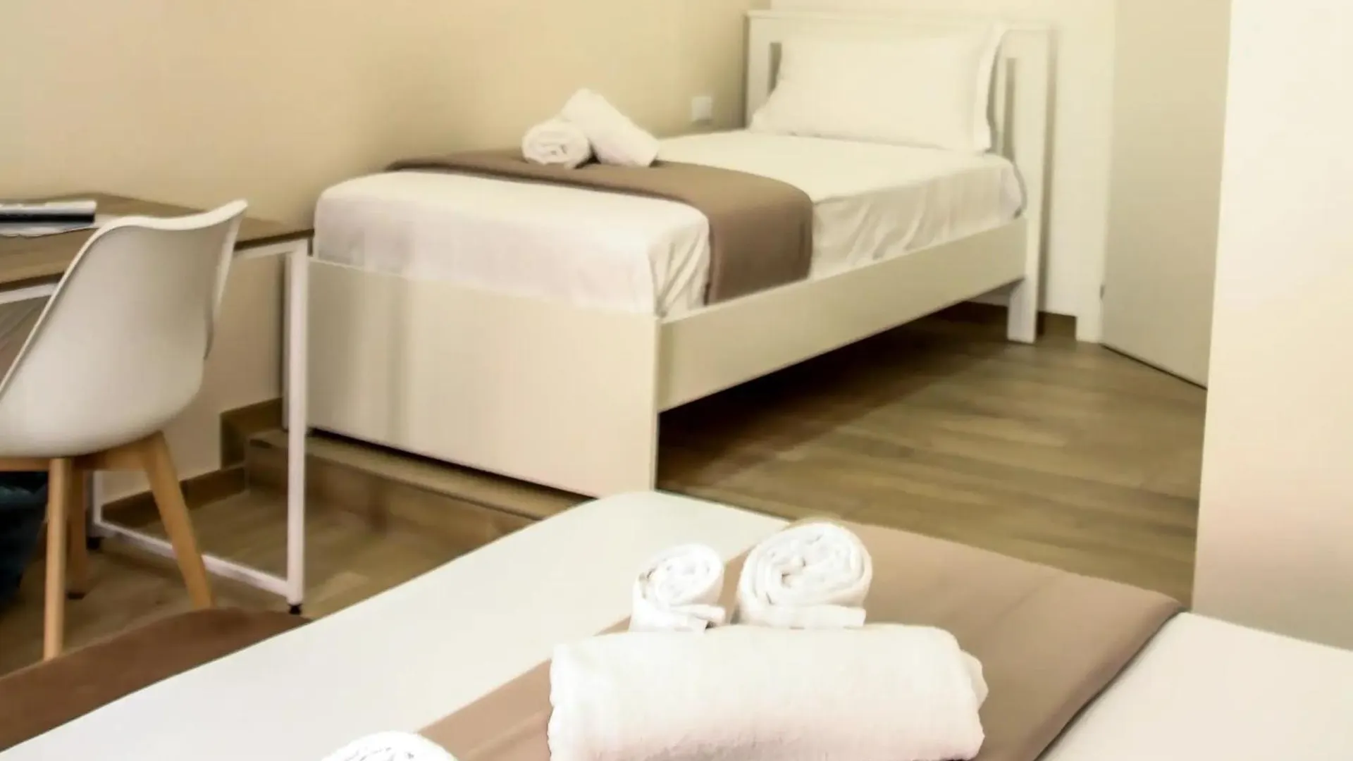 Vpm Rooms Central Train Station Naples