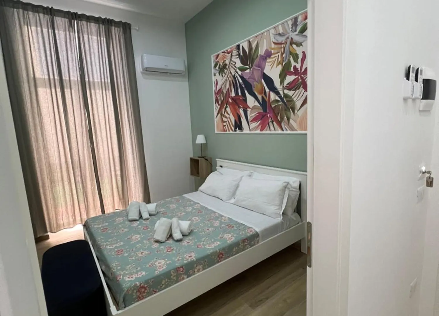 Vpm Rooms Central Train Station Naples 0*,  Italy