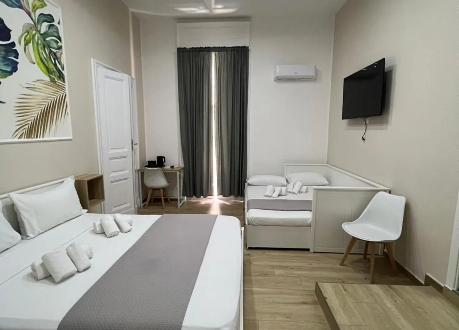 Vpm Rooms Central Train Station Naples Italy