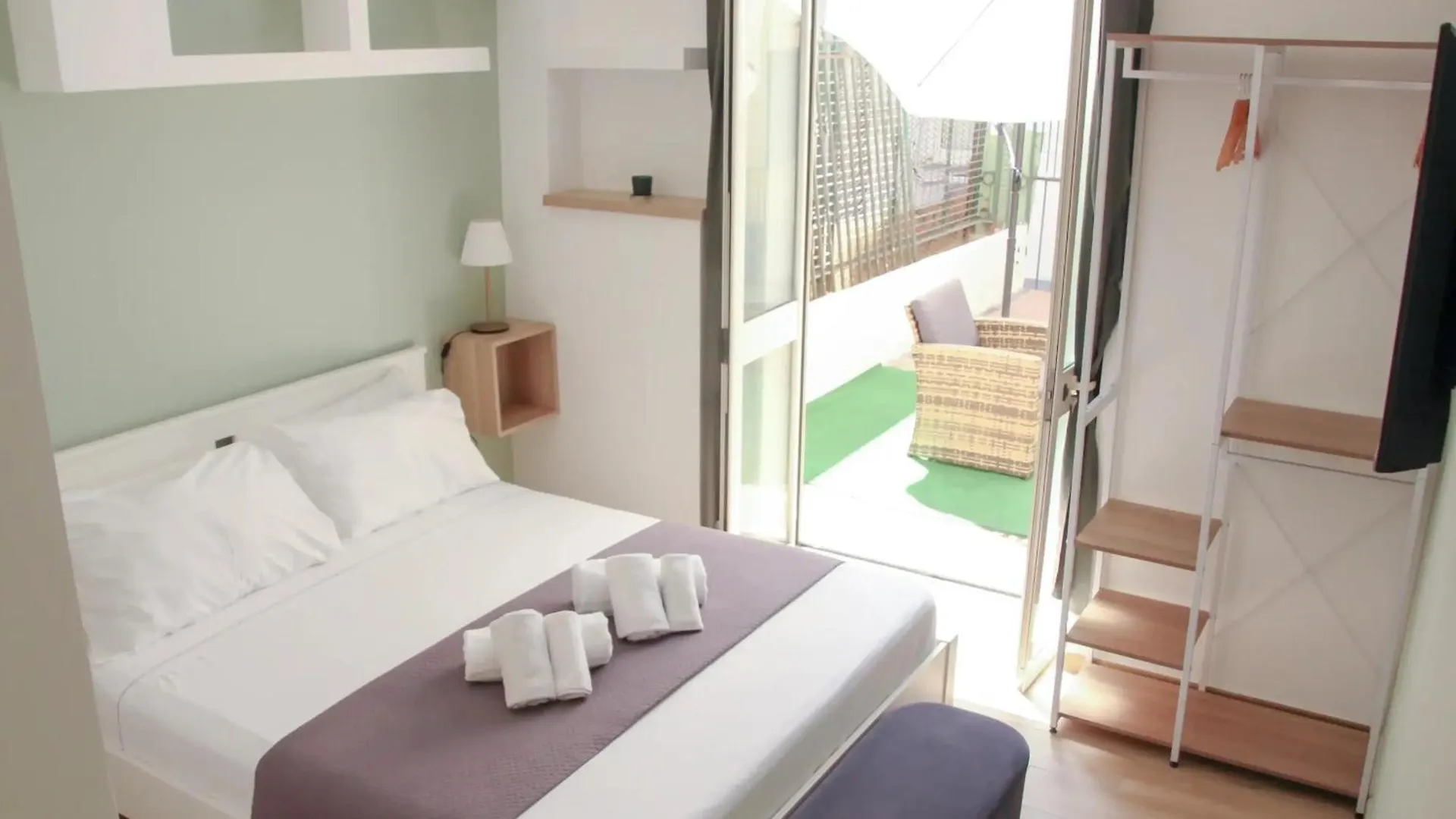 Vpm Rooms Central Train Station Naples