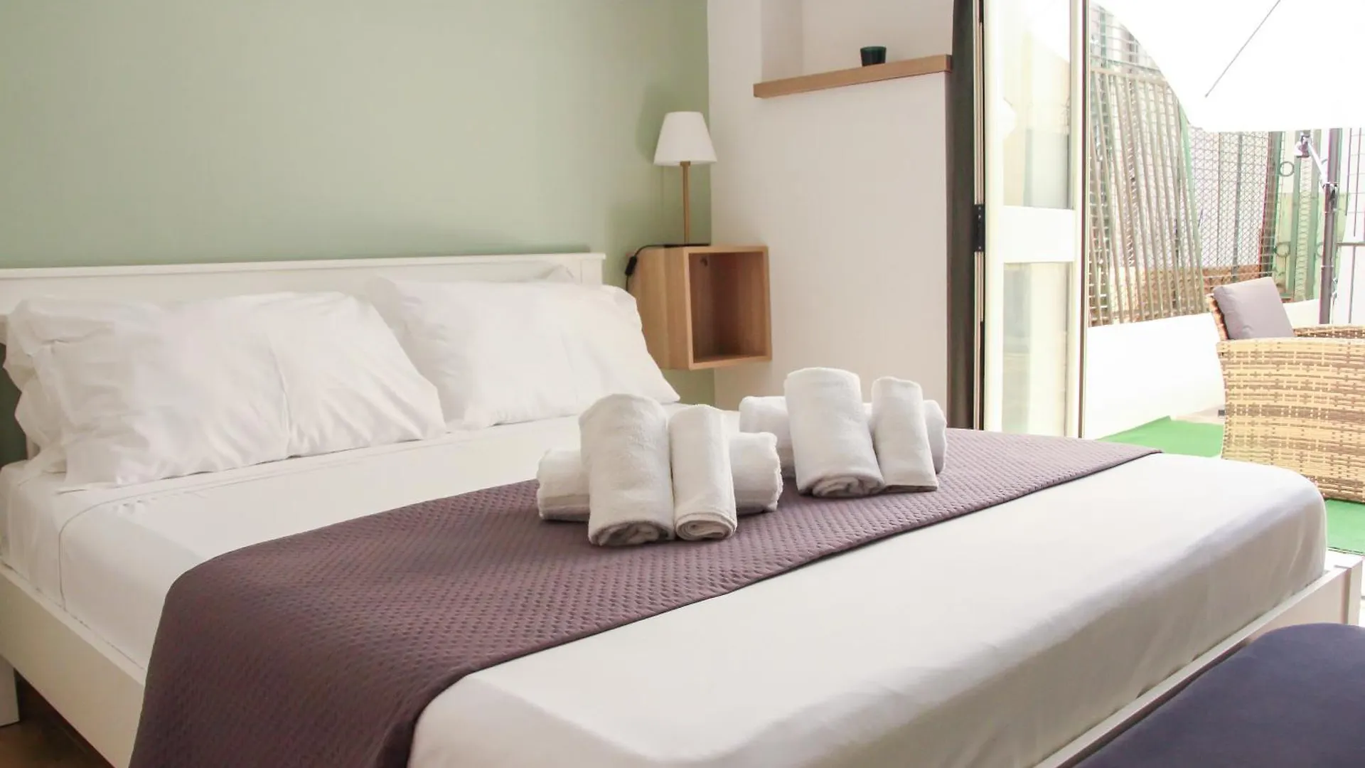 Vpm Rooms Central Train Station Naples 0*,  Italy