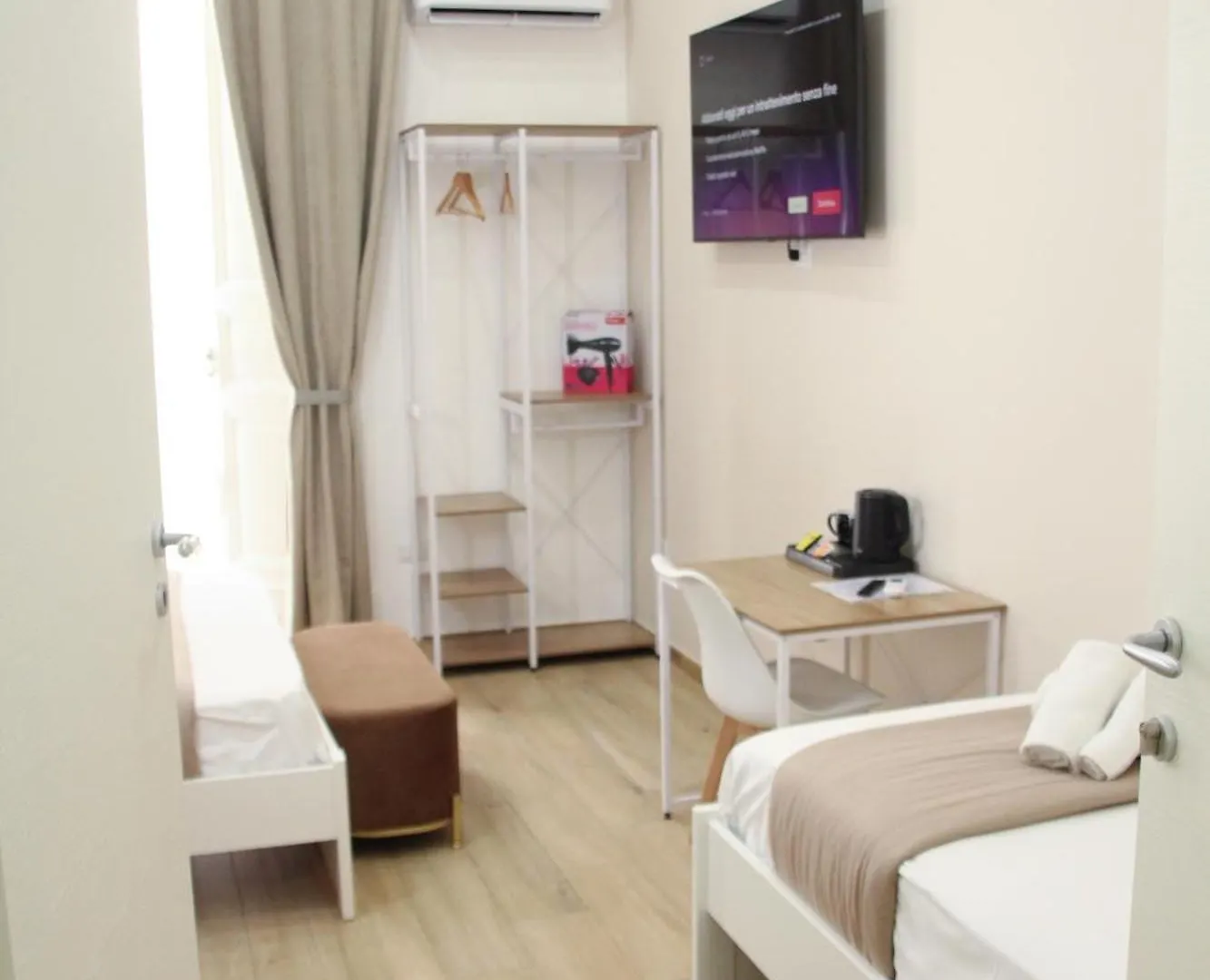 Vpm Rooms Central Train Station Naples