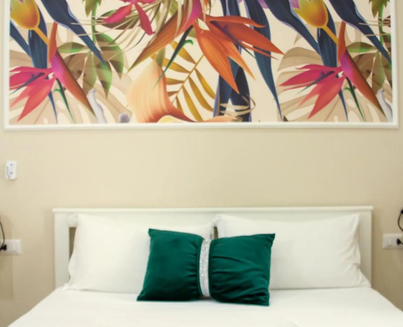 Vpm Rooms Central Train Station Naples