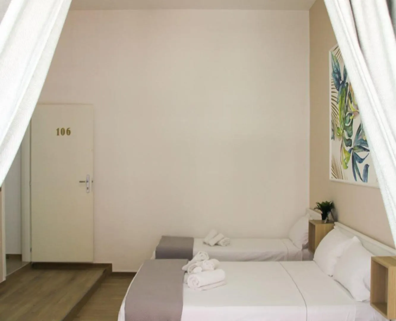 Vpm Rooms Central Train Station Naples