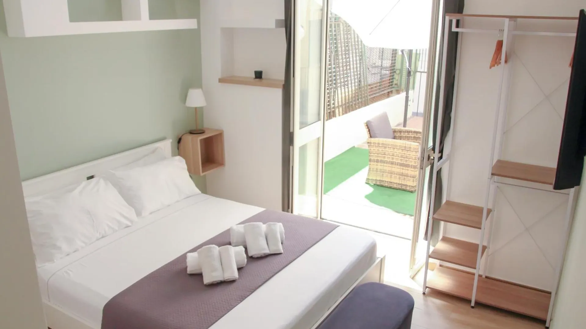 Vpm Rooms Central Train Station Naples Italy